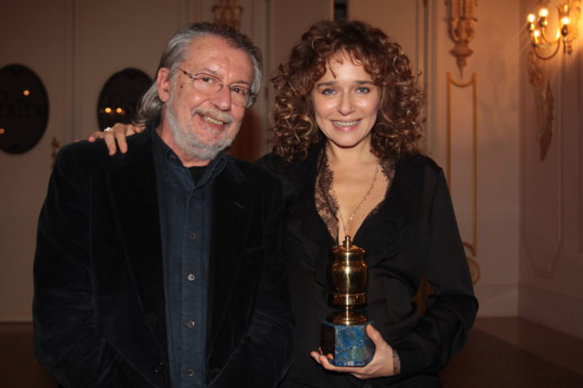 Felice Laudadio, direttore del Premio Grolle d’oro, con Valeria Golino